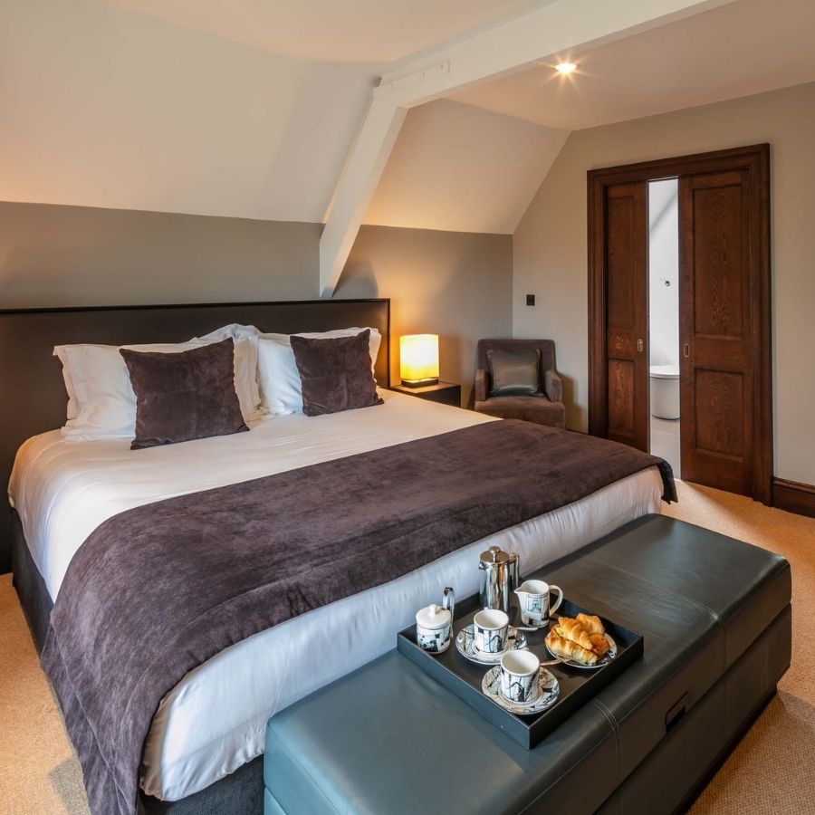 Penrhiw Priory Treetops Bedroom